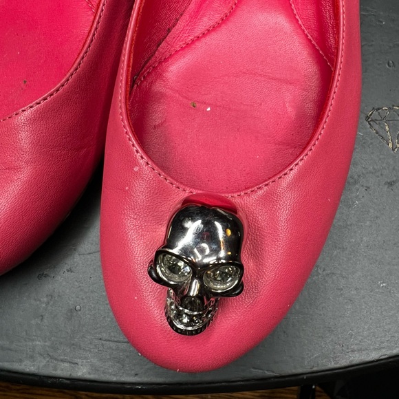 Alexander McQueen Pink Ballet Flats with Swarovski Skull Detail - Size 37.5 - Picture 2 of 4